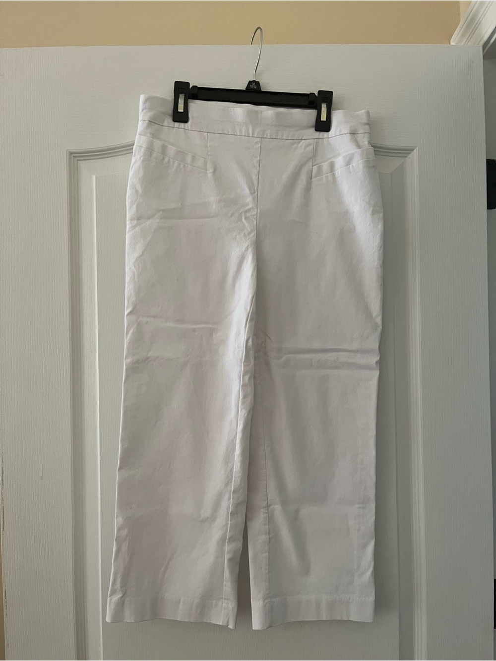 Chico’s Classic White Cropped Dress Pants